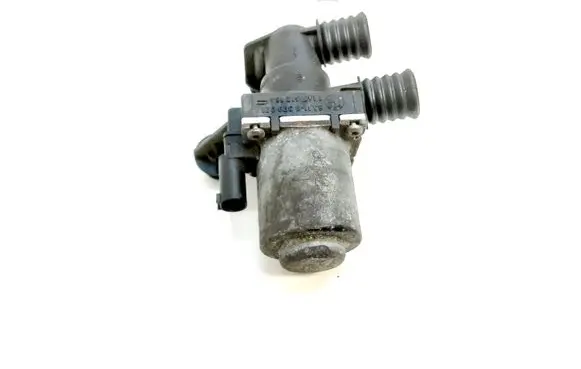 BMW X5 E53 Coolant heater control valve 8379921