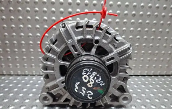Peugeot 208 I Generator/alternator S27624813 9810525380