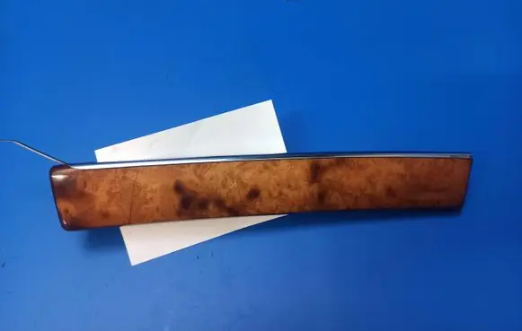 Dashboard glove box trim