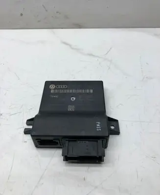 Audi A6 S6 C6 4F Gateway control module 4L0907468B 4L0910468A