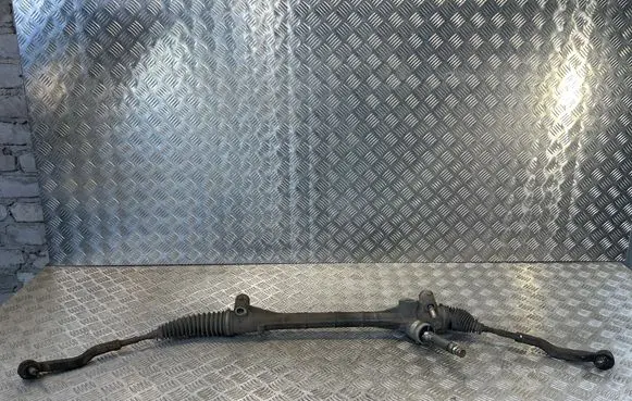 Toyota Avensis T270 Steering rack