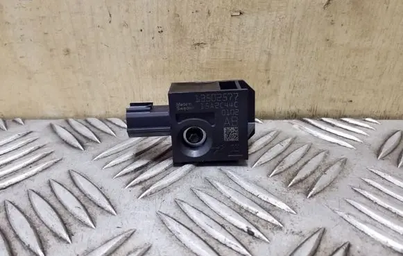 Opel Zafira C Airbag deployment crash/impact sensor 13502577