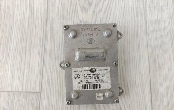Mercedes-Benz E W211 Headlight ballast module Xenon 5DF00827900