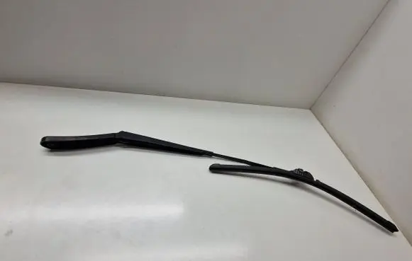 BMW X3 F25 Front wiper blade arm 7213272