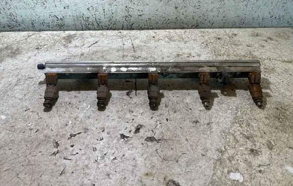 Volvo S60 Fuel injector 0280155831