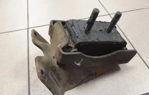 Iveco Daily 4th gen Other front suspension part 