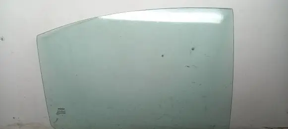 Nissan Primera Rear door window glass