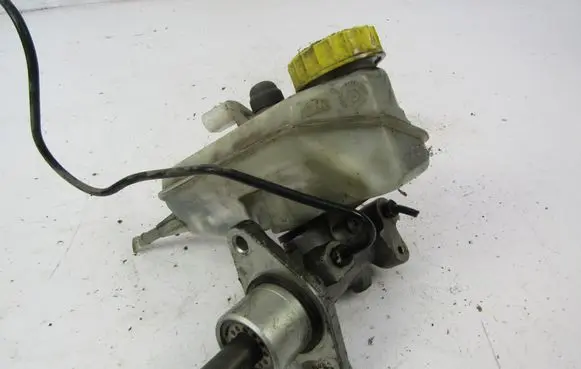 Seat Ibiza II (6k) Master brake cylinder 