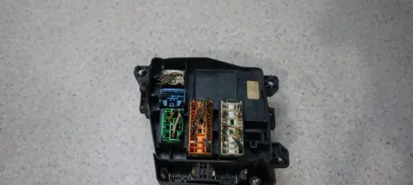 Mazda 323 F Fuse box set