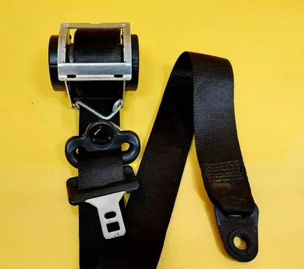 Ford Focus C-MAX Front seatbelt 601704600