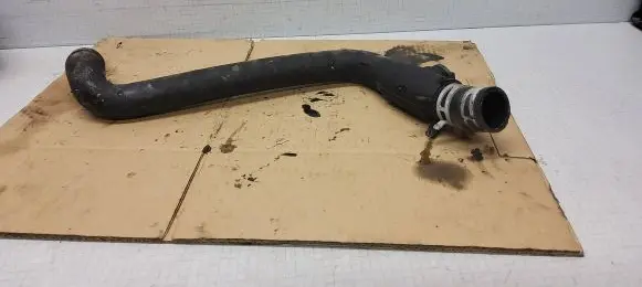 Volkswagen Golf III Engine coolant pipe/hose 1H0121101R