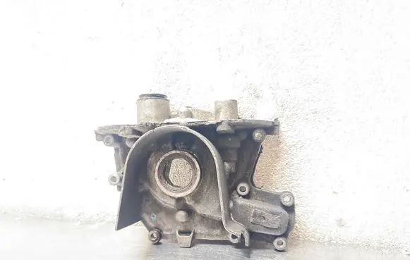 Opel Insignia A Oil pump 55566000