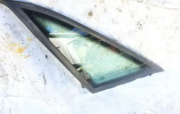 Audi A6 S6 C4 4A Rear side window