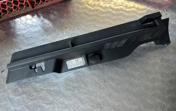 Renault Scenic IV - Grand scenic IV Tailgate trim 799121234R 799127041R