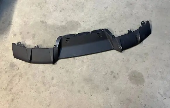 BMW iX Rear bumper lower part trim 8737824 51128737824