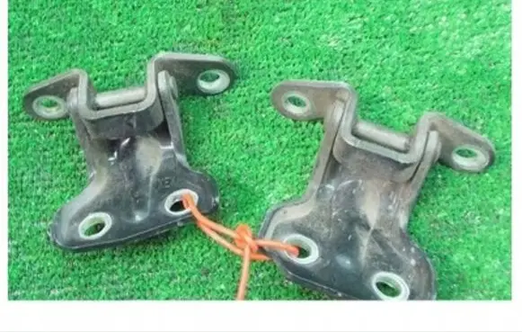 Hyundai Terracan Rear door hinge set 
