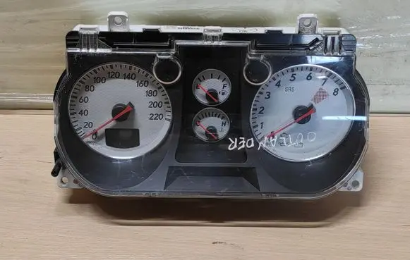 Mitsubishi Outlander Speedometer (instrument cluster) 8100A507710