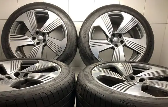 Audi e-tron R21 alloy rim 