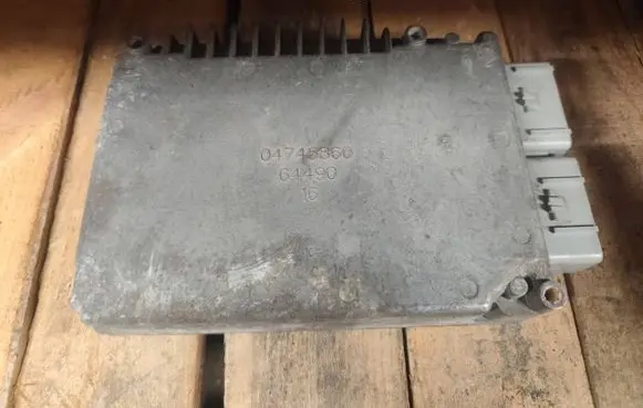 Chrysler Voyager Engine control unit/module ECU P04727245AE