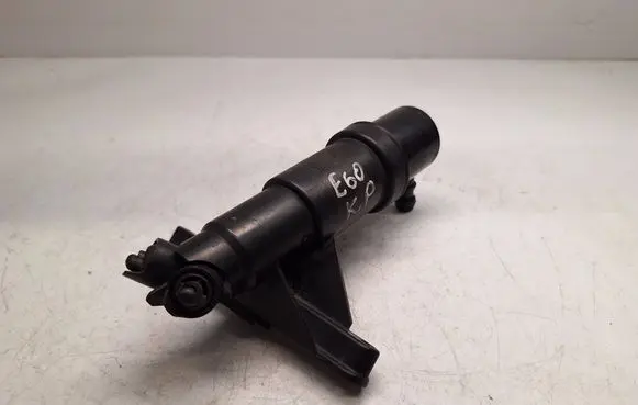 BMW 5 E60 E61 Headlight washer spray nozzle 61677038415