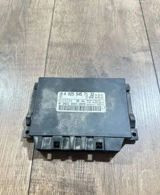 Mercedes-Benz E W211 Parking PDC control unit/module A0255457132 0263004025