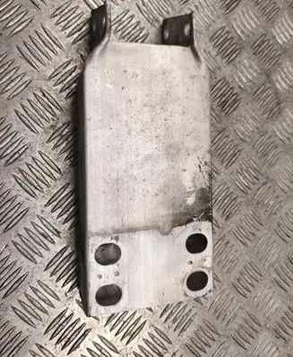 Mercedes-Benz C W205 Engine mounting bracket A2056200495