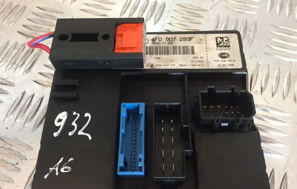Audi A6 S6 C6 4F Comfort/convenience module 4F0907289F 932