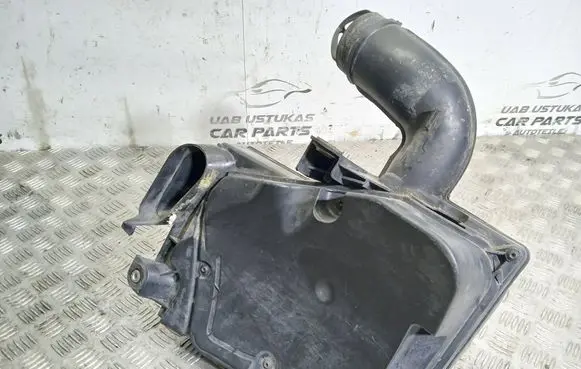 Ford Focus C-MAX Engine control unit box 