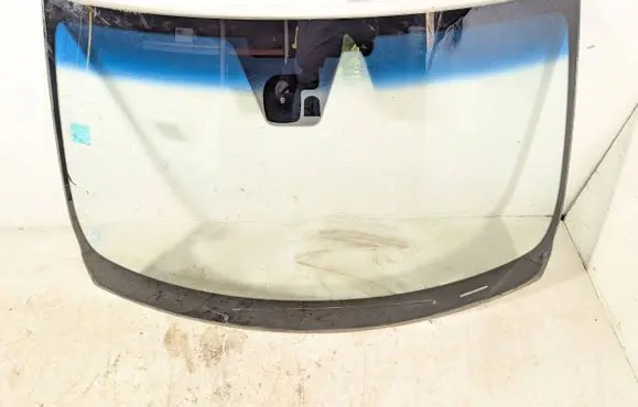 Infiniti QX50 (J50) Front windscreen/windshield window 