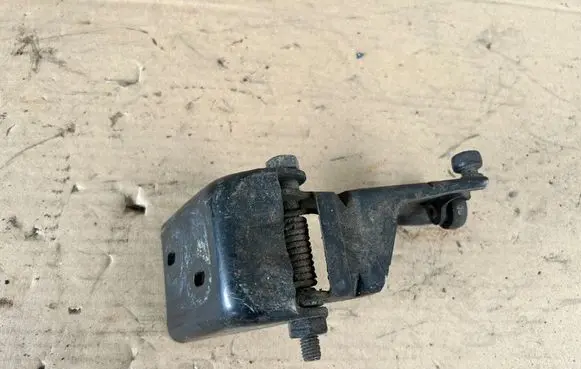 Chrysler Voyager Sliding door middle roller runner 4717378