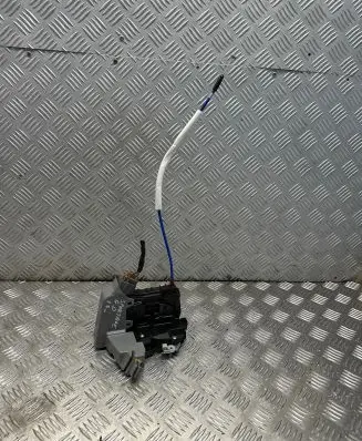 KIA Sportage Rear door lock 81420R2000 RZZ01661
