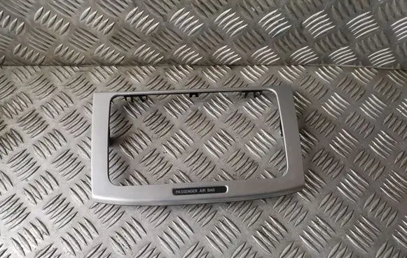 Volkswagen PASSAT B6 Radio/GPS head unit trim 3C0858069AG