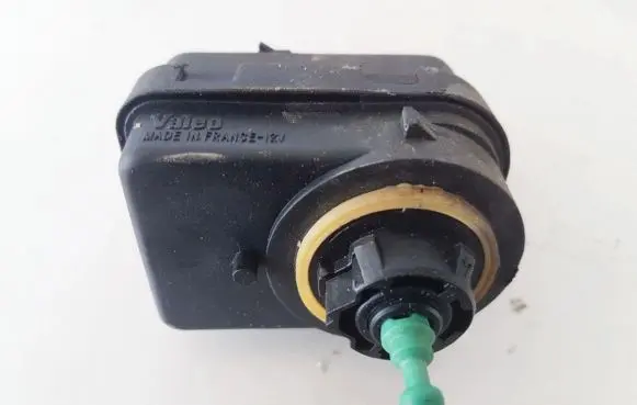Renault Laguna II Headlight level adjustment motor 