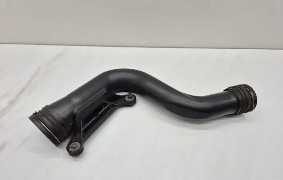 Volkswagen Golf V Intercooler hose/pipe 1K0145762CK