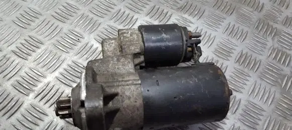 Volkswagen Golf IV Starter motor 0001121006 020211023