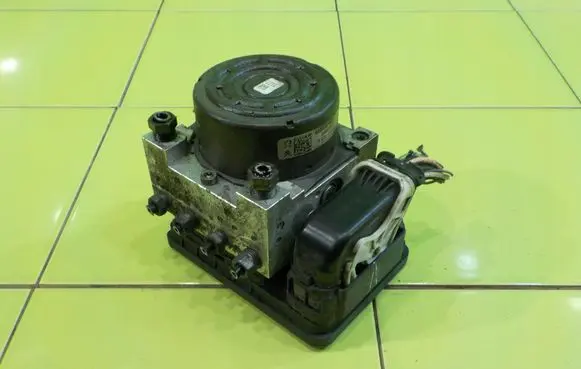 Peugeot 208 I ABS Pump 10022001814