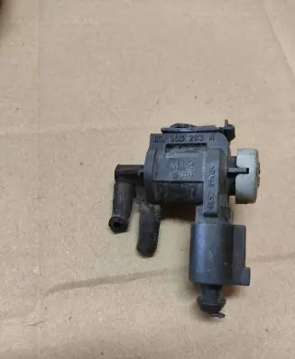 Volkswagen Tiguan Turbo solenoid valve 1K0906283A