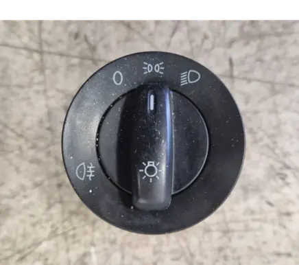 Volkswagen Golf V Light switch