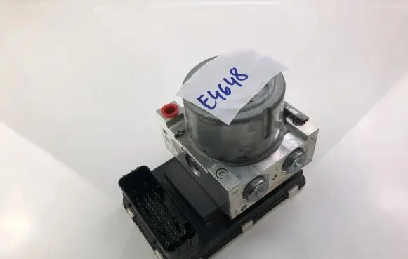 Volvo S90, V90 ABS Pump P31680101