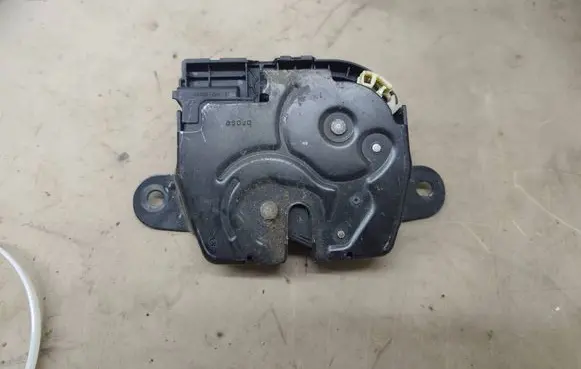 BMW 2 F45 Tailgate/trunk/boot lock/catch/latch C21133102