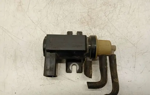 Audi A3 S3 A3 Sportback 8P Turbo solenoid valve 1K0906627 09T084 70086800
