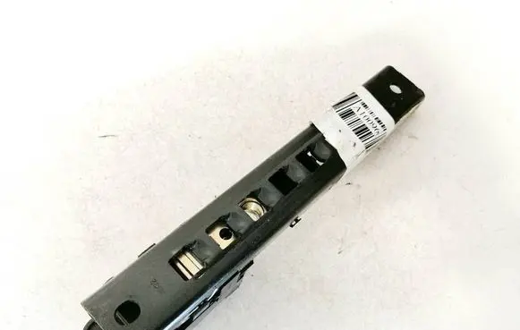 Jaguar X-Type Seat belt adjustment rail 33014247