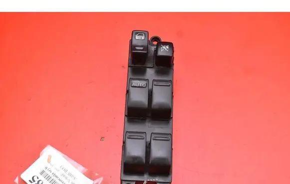 Nissan X-Trail T30 Electric window control switch 