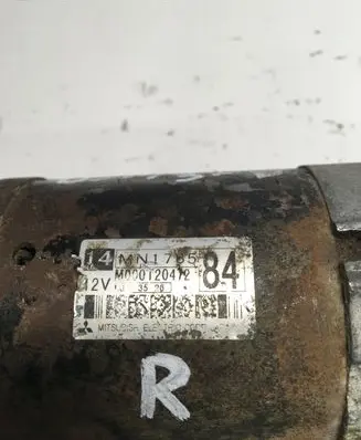 Mitsubishi Pajero Sport I Starter motor MN176584 M000T20472
