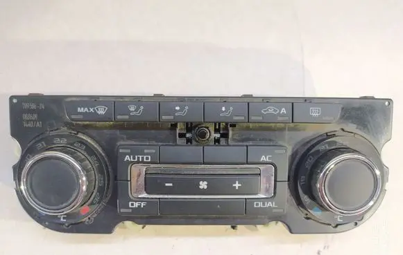 Skoda Octavia Mk2 (1Z) Climate control unit 3T0907044AK