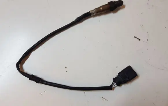 Volkswagen Tiguan Lambda probe sensor 06J906262N