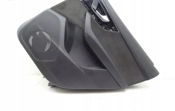 Audi Q7 4M Rear door card panel trim