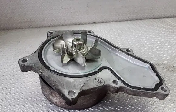 Honda CR-V Water pump