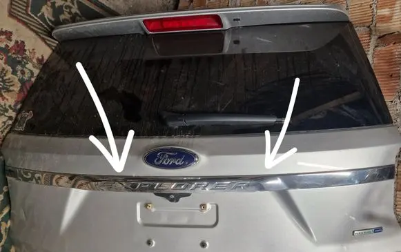 Ford Explorer V Tailgate trim BB5313B482AGW BB5313B482