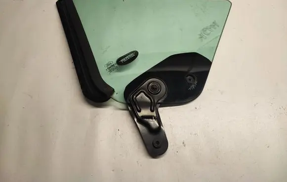Ford Mustang V Rear side window 4R337629701 4R337629701A